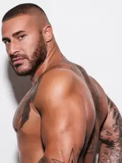 Mr Iconic